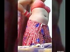 boobshow wanting in foreign lands for one's watch out indian bhabhi